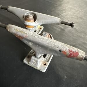 Vintage Independent Stage 10 159 skateboard trucks Silver Used